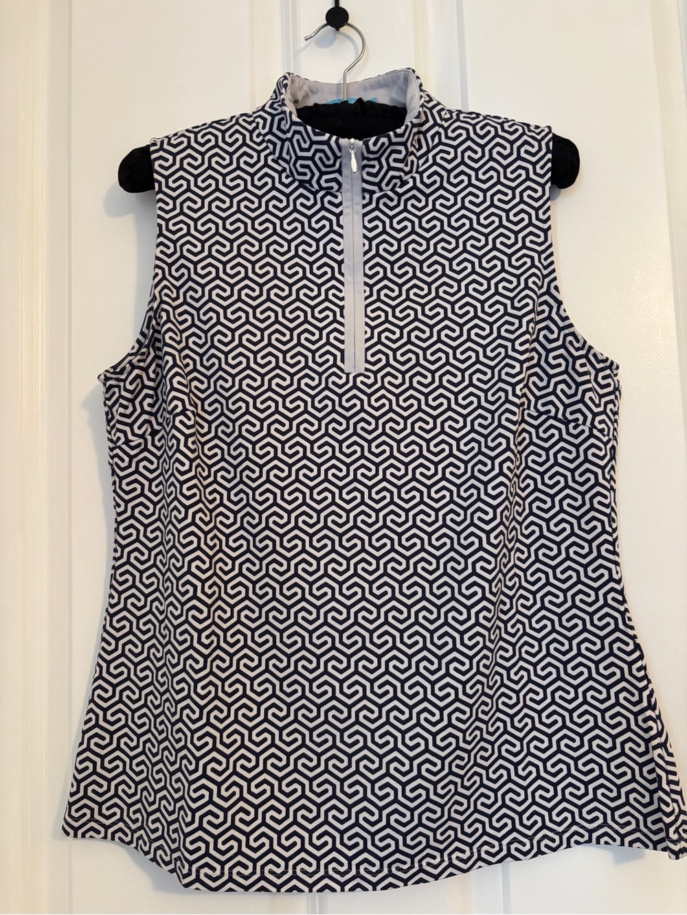 J. McLaughlin - Black & Lt Grey Geometric Sleeveless Polo. Size M Nylon/Spandex